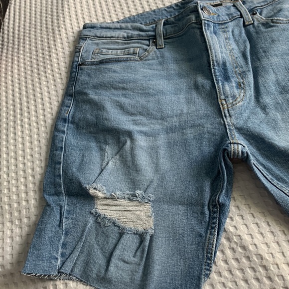 Men’s No Boundaries Slim Fit Stretch Denim Short Size 34 - Picture 3 of 8